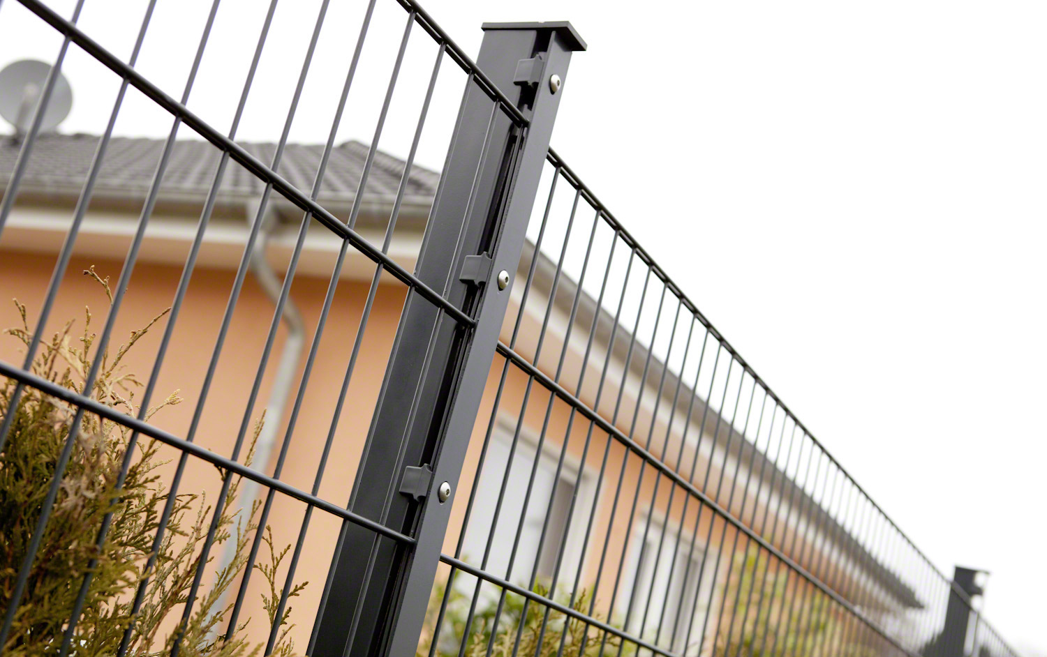 Stabmattenzaun Betonzaun Dortmund / Ruhrgebiet