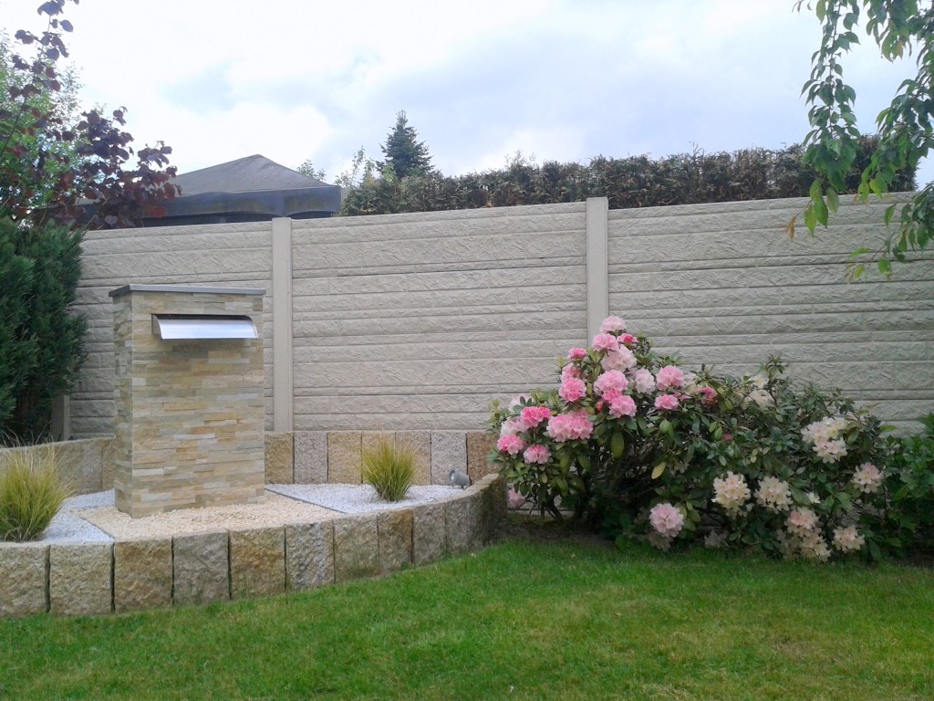 Hochwertige Zäune aus Beton im zeitgemäßen Design