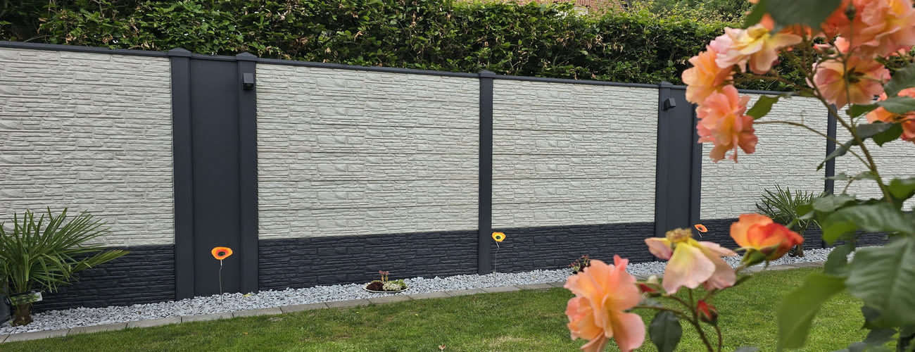 Betonzaun Deluxe von Morganland. Motiv Turin, Farbe Grau-weiß und Anthrazit.